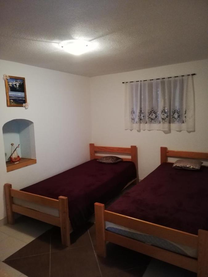 Apartman Cvita Tkon Kültér fotó