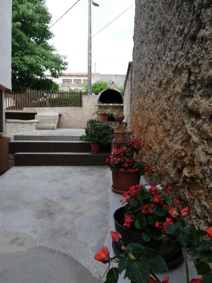 Apartman Cvita Tkon Kültér fotó