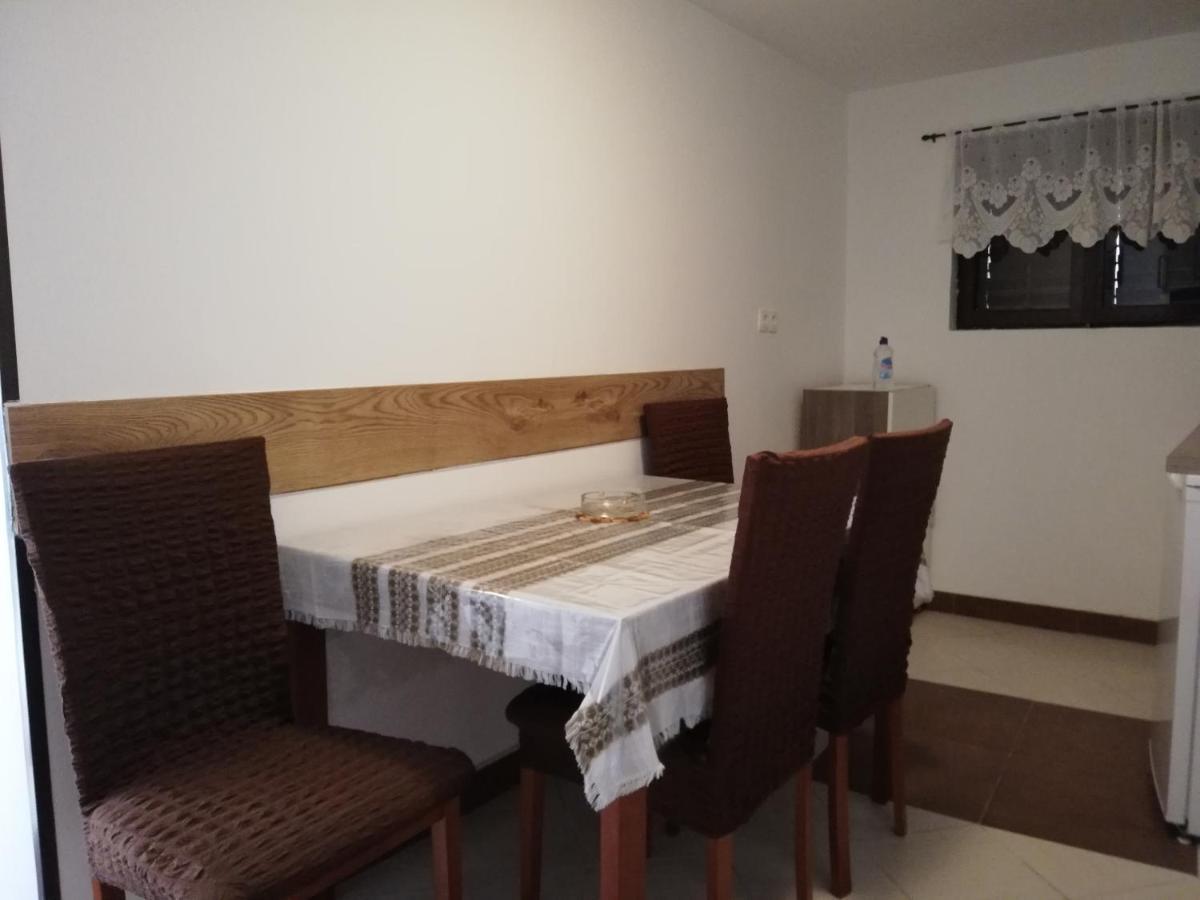 Apartman Cvita Tkon Kültér fotó